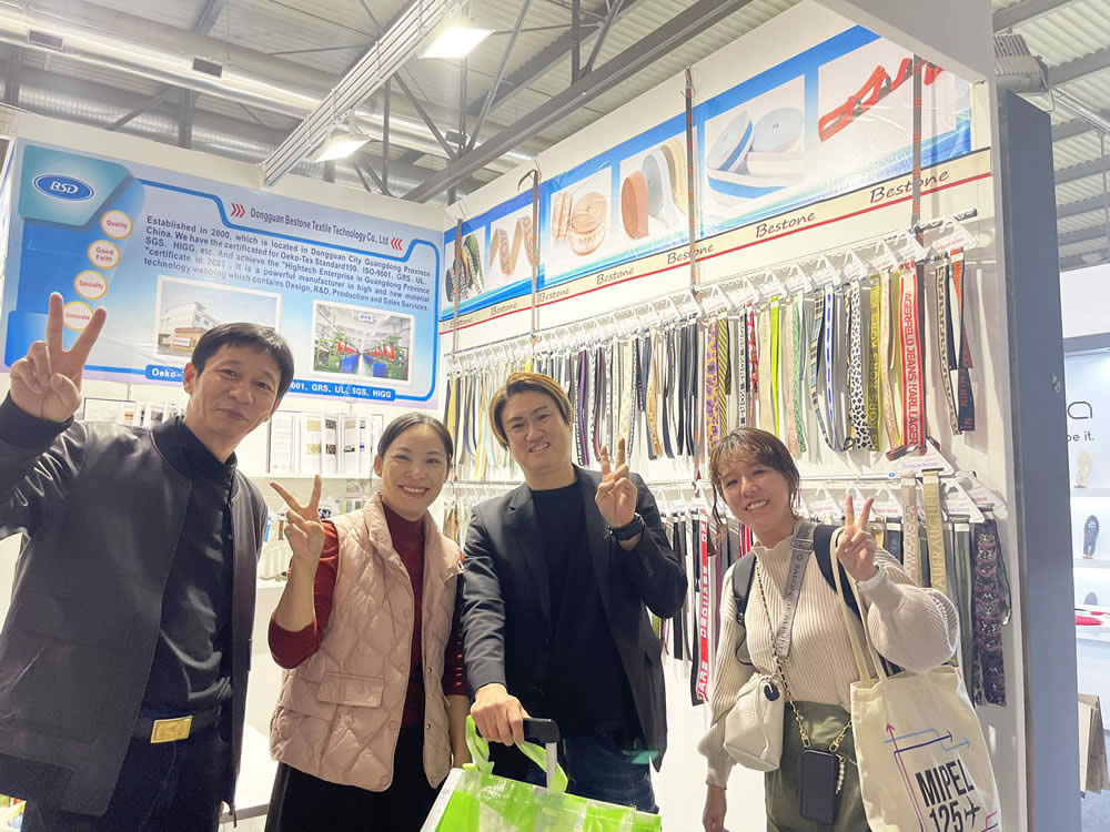 Customers visit the factory